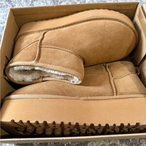 NWT never worn Tan Suede Ankle Boots